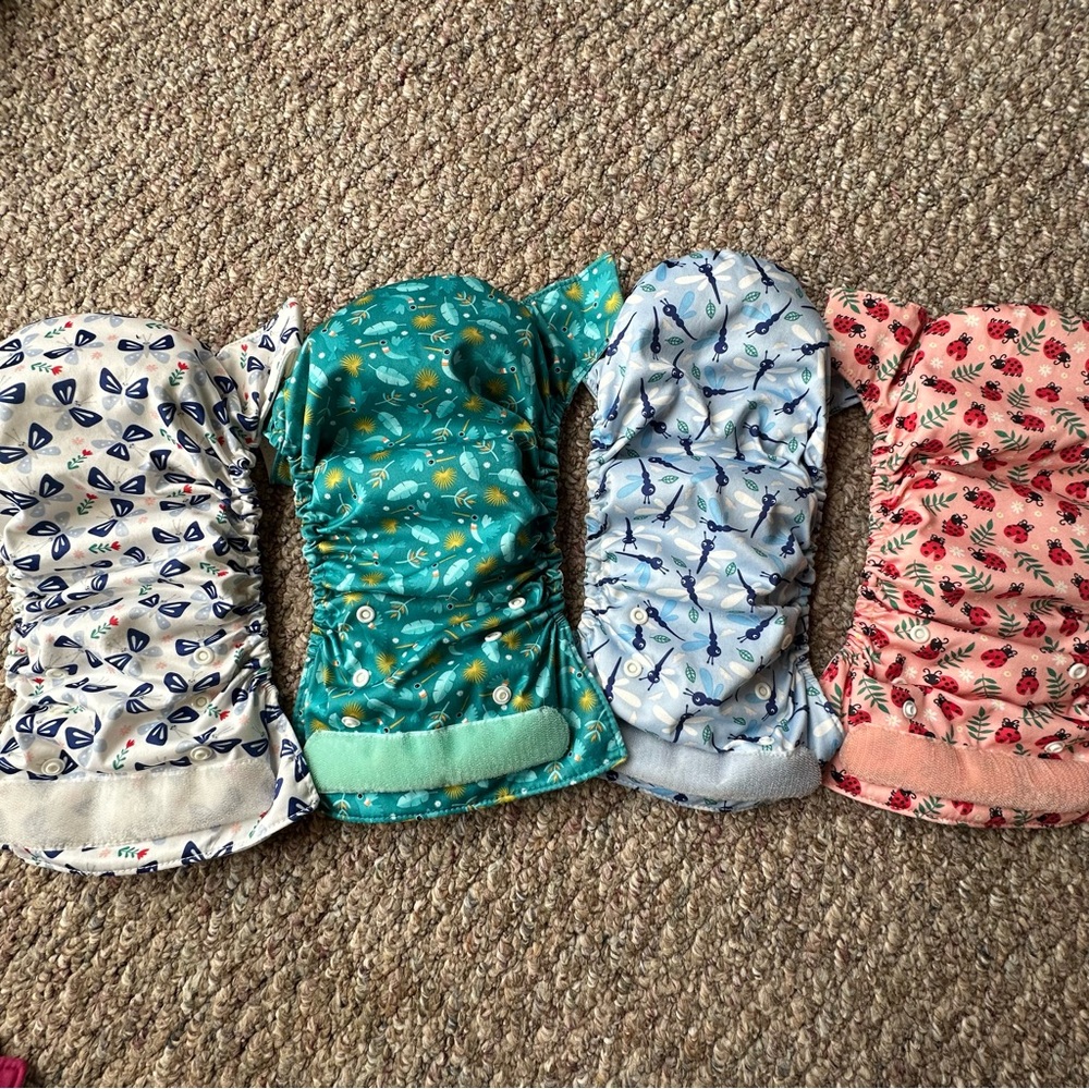 8 Assorted Cloth Diapers - Pink, Blue, Green, Cream - Picture 6 of 14